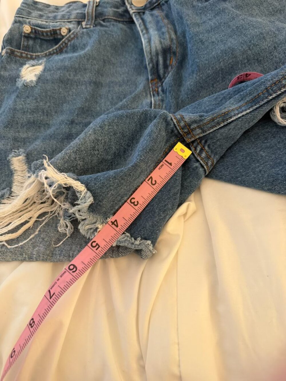 Revolve Superdown | Lennon Distressed Mid Short (RUNS SMALL) - Picture 12 of 12